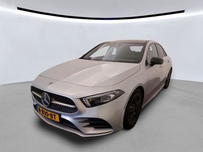 Mercedes-Benz A-KLASSE 1.3 180 136PK AUT BUSINESS SOLUTION+ AMG APP-CONNECT PANO TREKHAAK, 2022