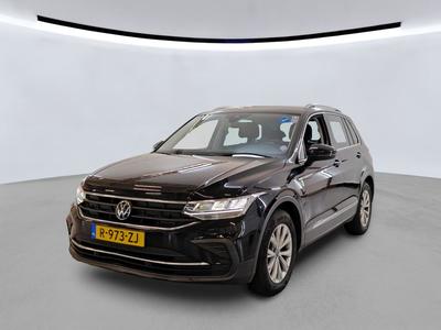 Volkswagen Tiguan 1.4 1.5 TSI 130PK LIFE BUSINESS MULTIMEDIA, 2023