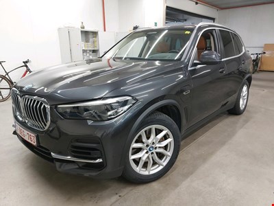BMW X5 xDrive45e 320PK Pack Business Plus With Vernasca Mem Comfort Seats &amp; Travel &amp; Innovation &amp; Head Up &amp; Towing Hook &amp; Parkin
