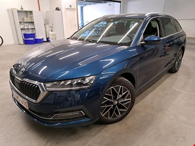 Skoda Octavia SKO OCTAVIA COMBI 10 TSI 110PK Clever With Towing Hook PETROL