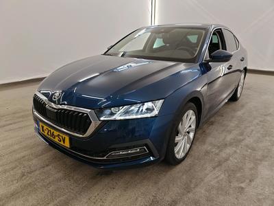 Skoda Octavia 1.4 1.5 TSI FIRST EDITION, 2021