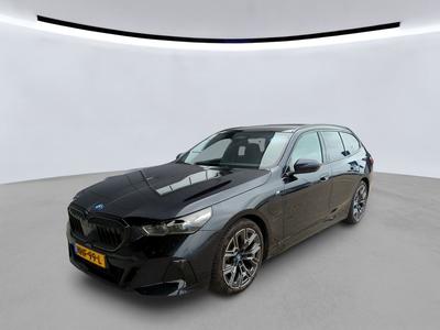 BMW 5-SERIE TOURING 1.9 530E 300PK PHEV M SPORT EDITION TREKHAAK, 2025