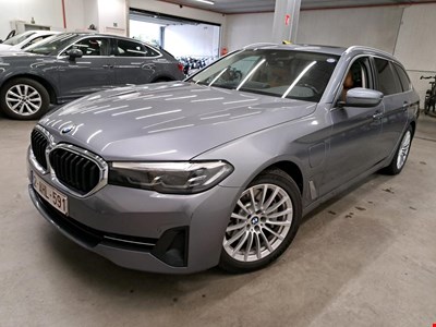 BMW 5 touring 530e 292PK Business Edition With Heated Dakota Seats &amp; Towing Hook &amp; Electric SunRoof HYBRID