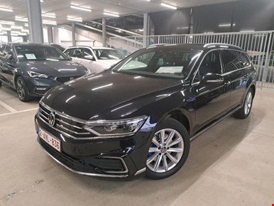 Volkswagen Passat VW PASSAT VARIANT TSI GTE 218PK DSG6 Business Leather Nappa & Matrix LED & Ergo 14 Way Driver Seat & Keyless HYBRID
