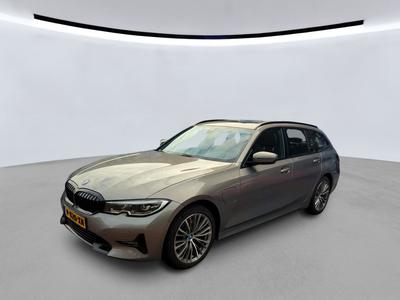 BMW 3-SERIE TOURING 1.9 320E 163PK BUSINESS EDIT PLUS SPORT LINE PARK PANO TREKHAAK, 2022