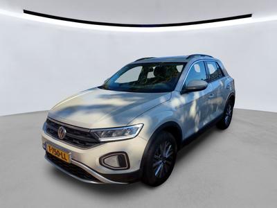 Volkswagen T-roc 0.9 1.0 TSI 110PK LIFE MULTIMEDIA TREKHAAK, 2023