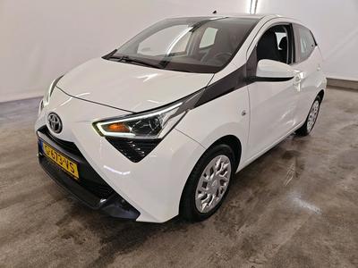 Toyota Aygo 0.9 1.0 VVT-I X-PLAY LIMITED, 2019