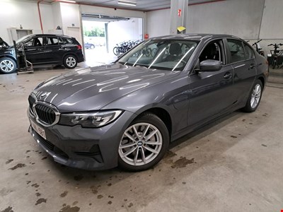 BMW 3 berline 330e 292PK Business Edition With Heated Sensatec Sport Seats & Parking Assistant Pack HYBRID