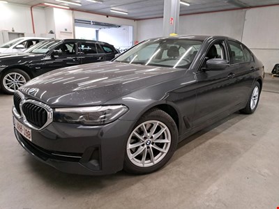 BMW 5 BMW 5 BERLINE 518dA 136PK Business Edition With Dakota Heated Sport Seats &amp; Shadow Line