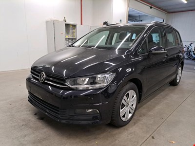 Volkswagen Touran VW TOURAN TDi 122PK Trendline With Nav Discover Media &amp; Business Plus Pack &amp; Family &amp; Rear PDC &amp; Camera &amp; Foldable Trailer Hook