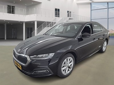 Skoda Octavia 0.9 1.0 E-TSI BUSINESS EDITION PLUS, 2023