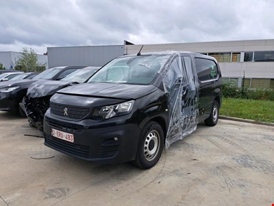 Peugeot PARTNER PEU 50KWh 136PK L2 Heavy TOTAL LOSS Pack Comfort & Connect ELECTRIC
