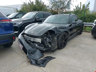 Porsche TAYCAN POR CROSS TURISMO 476PK TOTAL LOSS Pack Rear Axle Steering & Active Parking Support & Adaptive Comfort Seats & Sport