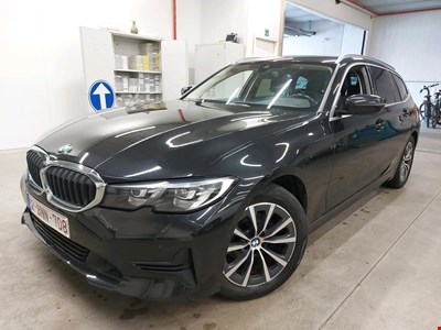 BMW 3 touring 316dA 122PK Business Edition &amp; PDC Front &amp; Rear &amp; Electric Trailer Hook