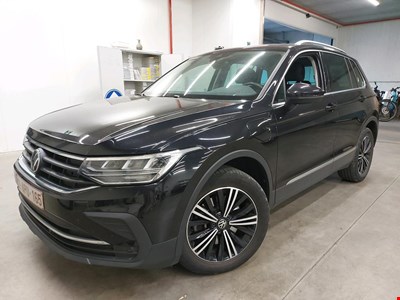 Volkswagen Tiguan VW TIGUAN 14 eHybrid 245PK DSG Life Pack Travel &amp; Chrome &amp; Winter &amp; Nav Discover Media &amp; Easy Open &amp; Rear Camera HYBRID