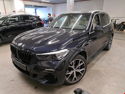 BMW X5 xDrive45e 320PK M Sport &amp; Business Plus With Front Comfort Vernasca Mem Seats &amp; Head Up &amp; Parking Assistant Plus &amp; Pano R