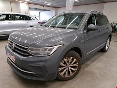 Volkswagen Tiguan VW TIGUAN 14 eHybrid 245PK DSG Life Pack Leather Vienna &amp; Travel &amp; Rear Camera &amp; Pano Roof HYBRID