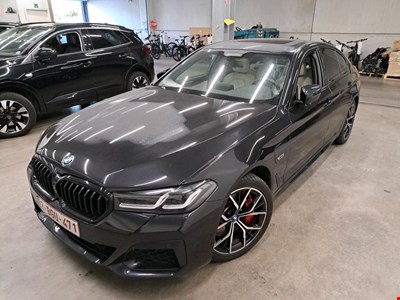 BMW 3 BMW 5 BERLINE 545e xDrive 394PK M Sport With Dakota Mem Sport Seats &amp; Comfort Plus &amp; Driver Assist Pro &amp; Safety &amp; M Spoiler &amp; Pa