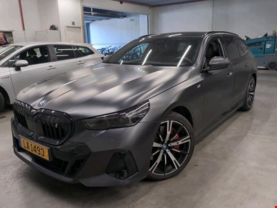 BMW 5 BMW I5 TOURING eDrive40 340PK M Sport Pro & Comfort With Front Active Ventilated Seats & Heated Fr&Re & Pro & Driving Assist Pro