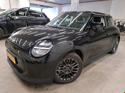 MINI Cooper MIN COOPER SE 218PK With Climatic &amp; Navigation &amp; Pack XS &amp; Cruise Control &amp; Park Sensors Front &amp; Rear ELECTRIC