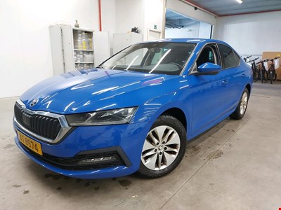 Skoda Octavia SKO OCTAVIA TSI 150PK DSG Ambition With Heated Seats &amp; Smartlink &amp; Pack Light &amp; View &amp; Keyless &amp; Front &amp; Rear Park Assistance P