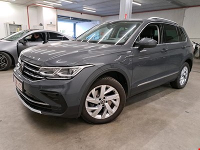 Volkswagen Tiguan VW TIGUAN 14 eHybrid 245PK DSG Elegance With Vienna Leather & Winter & Nav Discover Media With Head Up & Pano Roof HYBRID