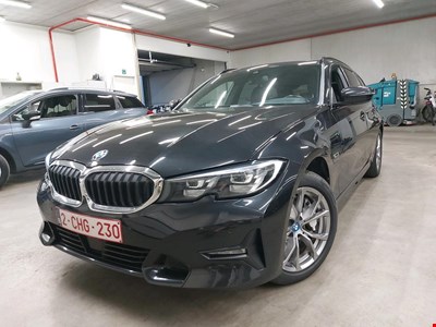BMW 3 touring 330e 292PK Sport Pack Business Plus &amp; Comfort With Heated Seats &amp; Driving Assistant Pack &amp; Active Cruise &amp; Head Up