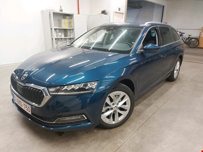 Skoda Octavia SKO OCTAVIA COMBI 14 TSI PHEV 204PK DSG6 Clever Pack Corporate With Heated Seats &amp; Travel Assist &amp; Clever Pack HYBRID