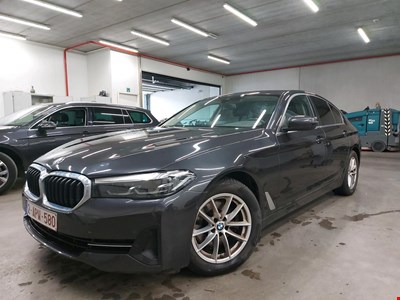 BMW 5 BMW 5 BERLINE 520iA 163PK Business Edition With Heated Dakota Seats & Driving Assistant Pack & Trailer Towing Hook PETROL