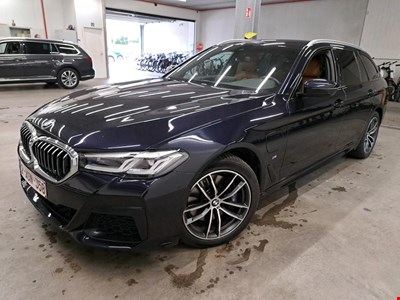 BMW 5 touring 530e 292PK M port Pack Comfort &amp; Safety &amp; Dakota Sport Seats &amp; Pack Business &amp; Seats Heated Front &amp; Rear &amp; Trialer