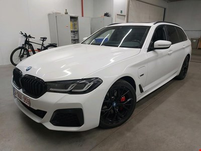BMW 5 touring 530e 292PK M Sport Pro &amp; Business With Heated Dakota Comfort Seats &amp; Travel &amp; Driving Assistant &amp; Comfort Pack &amp; S