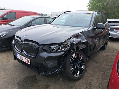 BMW IX3 286PK With Climatic &amp; Navigation &amp; Electric Heated Vernasca Seats  TOTAL LOSS  Dark Shadow Pac