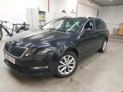 Skoda Octavia combi SKO OCTAVIA COMBI TSI 115PK GreenTec Ambition Pack Look &amp; Comfort &amp; Heated Seats &amp; PDC front &amp; Rear PETROL