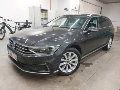 Volkswagen Passat VW PASSAT VARIANT TSI 218PK GTE DSG6 Business With Nappa Leather & Travel Assist Plus & NAvigation & Matrix LED & Nav Discover P