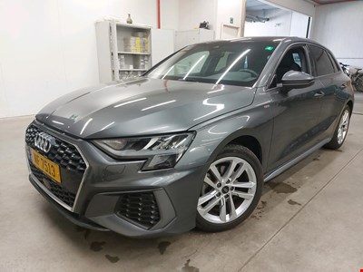 Audi A3 AUD A3 SB 35 TFSI 150PK STronic S Line Pack Business Plus &amp; Winter &amp; Rear Camera &amp; Pano Roof PETROL