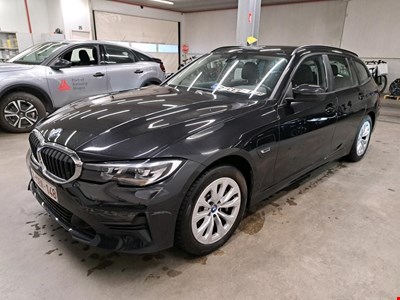 BMW 3 touring 330e 292PK Pack Business Plus With Sport Seats &amp; Parking Assistant Pack HYBRID