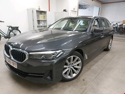 BMW 5 touring 530e 292PK Business Edition With Dakota Heated Powered Mem Seats & Pack Travel & Comfort & Towing Hook HYBRID