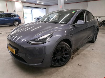 Tesla Model Y TES Model Y LongRange Dual Motor AWD 476PK & Enhanced Auto Pilot & 20 Inch Induction Wheels & Towing Hook ELECTRIC