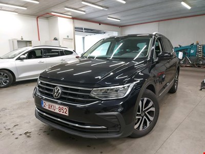Volkswagen Tiguan VW TIGUAN TDI 122PK Active Pack Protection &amp; Chrome &amp; Cargo &amp; Pano Roof