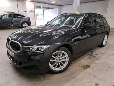 BMW 3 touring 320e 204PK With Vernasca Heated Sport Seats &amp; Active Cruise &amp; Driving Assistant &amp; Parking Assistant Pack HYBRID