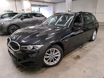 BMW 3 touring 320e 204PK With Vernasca Heated Sport Seats &amp; Active Cruise &amp; Driving Assistant Pack &amp; Parking Assistant Pack HYBR