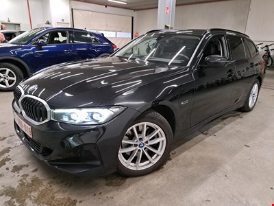BMW 3 touring 320e 204PK With Vernasca Heated Sport Seats & Active Cruise Control & Driving Assistant Pack & Parking Assistant P