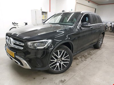 Mercedes-Benz GLC MER 300 de 4MATIC 306PK DCT Business Solution & Pack Plus & Pack Luxury With 19 Inch & Pano Roof HYBRID