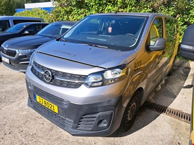 Opel Vivaro OPE VIVARO Combi Turbo D 120PK BlueInj L2H1 ENJINE OUT MOTORSCHADEN With Multimedia Nav