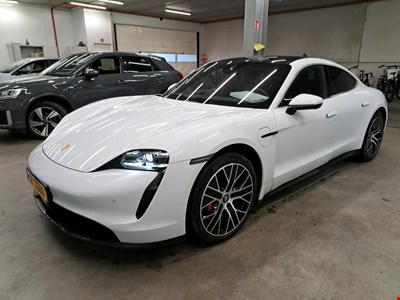 Porsche Taycan POR TAYCAN 4S 530PK With Performance Plus Battery &amp; Heat Pump &amp; Pack Chrono &amp; 4 Wheel Steering &amp; Heated Smooth Leather Pack &amp; Bo