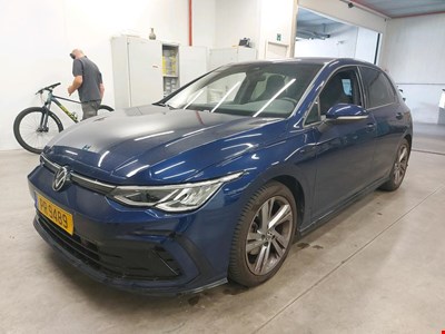 Volkswagen Golf VW GOLF eTSI 150PK DSG RLine Pack Winter & Side Assist & Keyless & Rear Camera PETROL