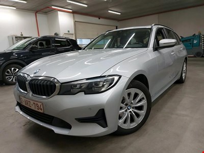 BMW 3 BMW 3 TOURING 318iA 156PK Advantage Pack Business With Sport Seats & Pano Roof PETROL