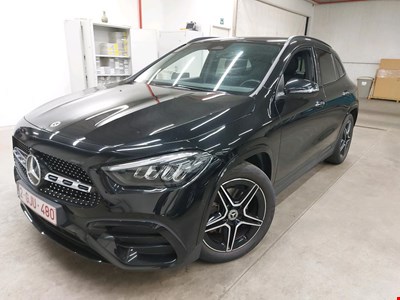 Mercedes-Benz GLA MER GLA 180 136PK AMG Line With Climatic &amp; Navigation &amp; Heated Seats &amp; Cruise Control &amp; Park Sensors Front &amp; Rear &amp; Foldable Tra