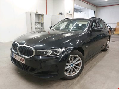 BMW 3 touring 320e 204PK With Vernasca Heated Sport Seats &amp; Active Cruise &amp; Driving Assistant Pack &amp; Electric Trailer Hook HYBRI