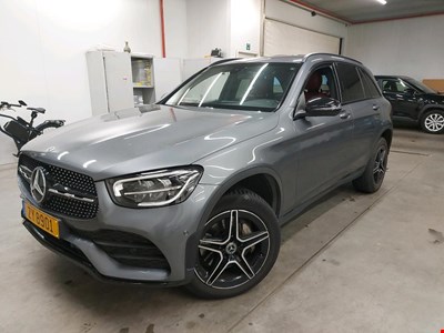 Mercedes-Benz GLC MER GLC 300 de 306PK 4MATIC DCT Business Solution AMG With Climatic &amp; Navigation &amp; Heated Seats &amp; 19 Inch Alloy &amp; Park Sensors F